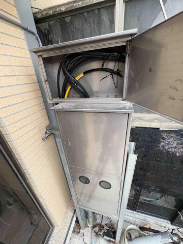 - 承川水電 - - 3相3線220V  接戶線接合