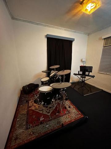 DrumsOnline - 爵士鼓教室環境