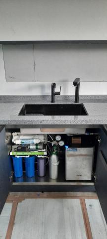 黃偉哲 - 廚下型飲水機冰溫熱