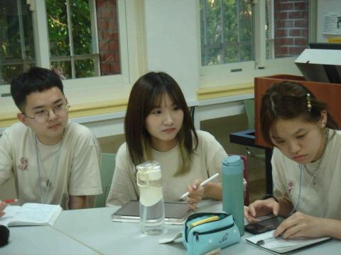 李宜庭 - 臺師大國文營隊輔