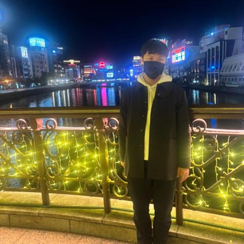 提供台北翻譯公司緬翻中服務的專家洪嘉隆