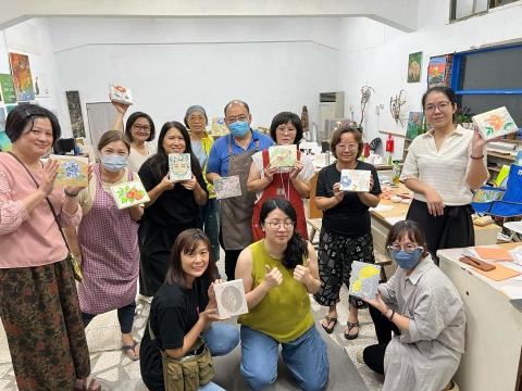 花圈圈繪畫工作室 - 