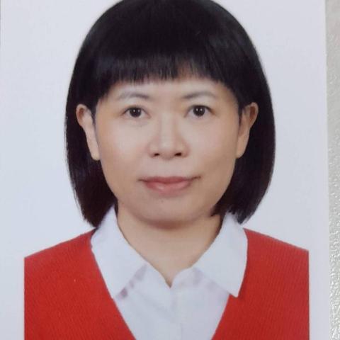 提供鋼琴課行情服務的專家陳韻萍