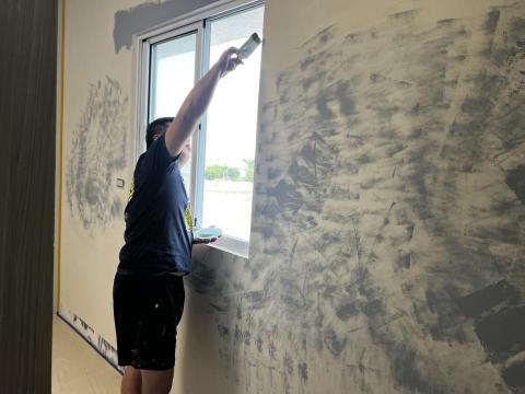 詹琇鈞 - 塗漆過程