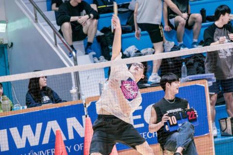 鐘子雅 - 羽球比賽