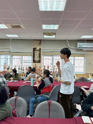 陳威廷 - 這是去帶親職講座的照片