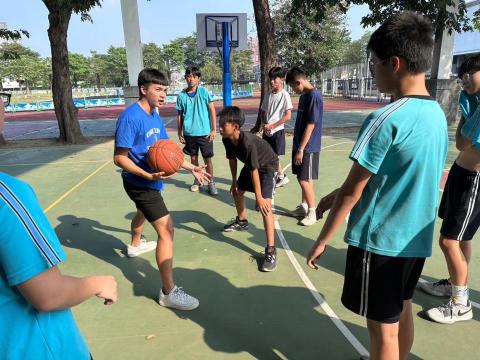吳威廷 - 嘉義市國中部籃球社團課程！