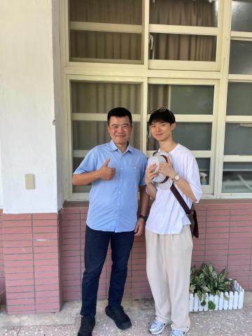 陳威廷 - 這是我跟我的高中班導師