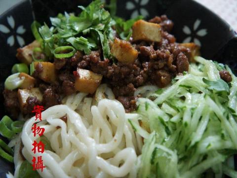 STEP創意工作室(聯富創意有限公司) - 商品照片設計/行銷廣告設計