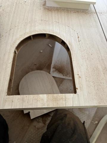 周文翔 - 寵物門安裝