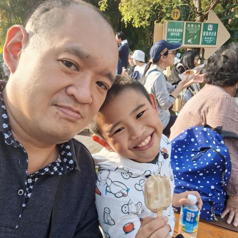 提供工作服訂做服務的專家魏志鈞