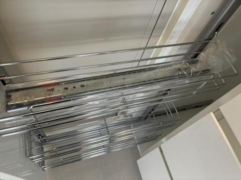 周文翔 - 抽屜軌道脫落損壞維修