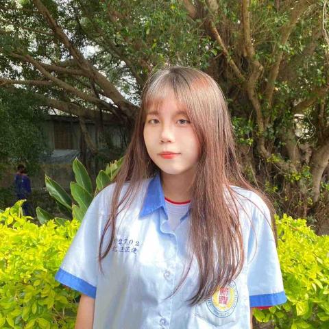 提供屈臣氏服務的專家王芷倢