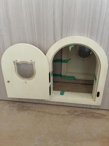 周文翔 - 寵物門安裝