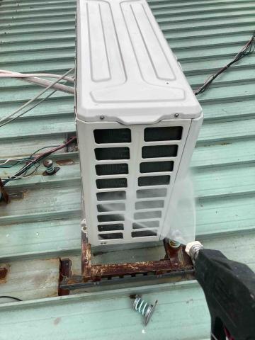 黃子沅 - 冷氣清洗