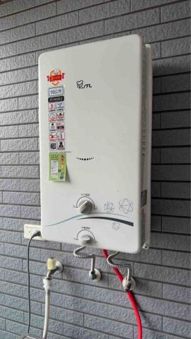 陳先生 - 天然瓦斯屋外型熱水器安裝