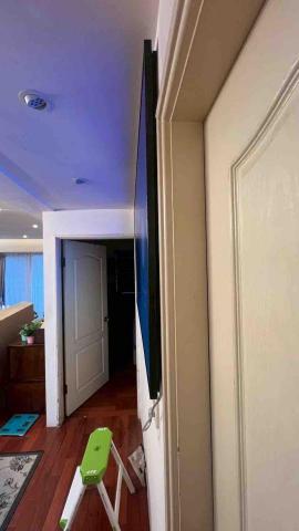 范范 - 家中餐廳三星75吋零間隙壁掛架（側面圖）