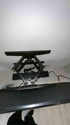 范范 - 臥室55吋手臂安裝（電視上背面圖）