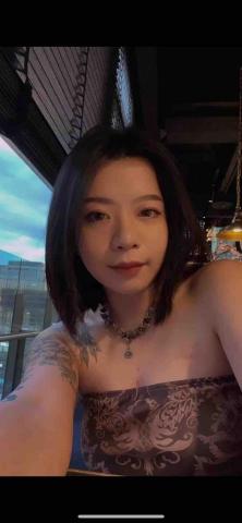 提供遛狗服務的專家游游