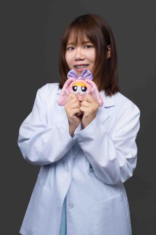 提供109指考化學服務的專家陳靖鎔