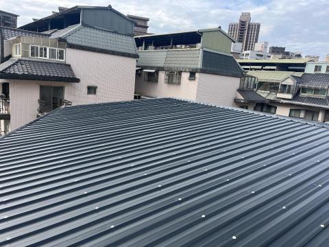 翔政工程行 - 我的團隊雖然都是年輕人 但是也不能因為我們是年輕人而不信任我們 