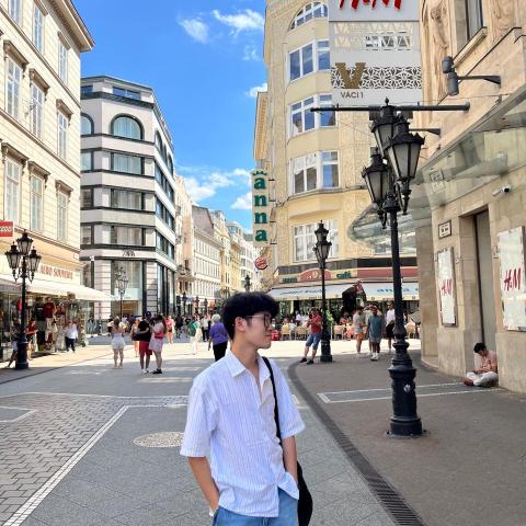 提供板橋按摩服務的專家陳嘉浚