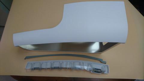 翔威模型 - 電動晴雨窗(美國專利)