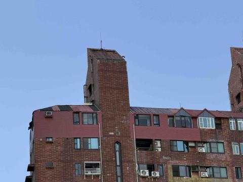 平安住股份有限公司 - 外牆防水改色、防掉磚