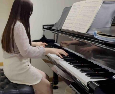 台北中山區手風琴老師推薦Luciana C.（Threads)