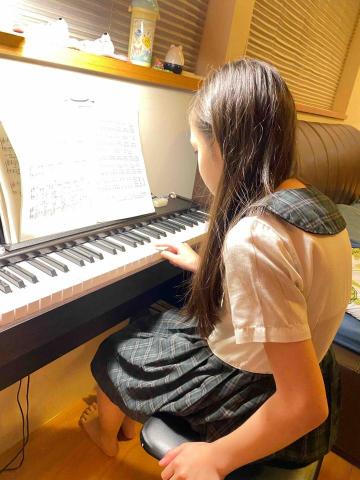 Emma老師鋼琴；檢定；聲樂、流行歌唱教學 - 