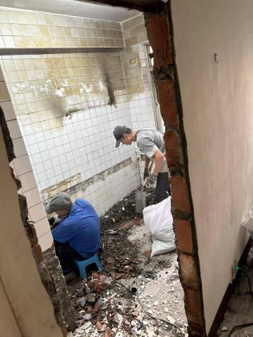 合旺工程行 - 廚房磁磚拆除前