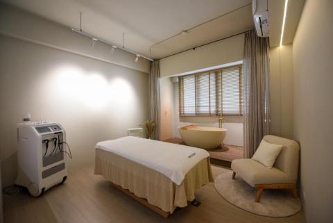 飛思空間設計 - 美容空間
視覺設計、空間設計、全室軟裝配置