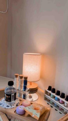 台南JIA躺平時刻&middot;孕婦按摩｜精油護膚｜深層筋絡｜尤妮鳳筋｜ - 