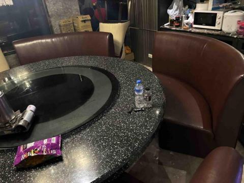 億年沙發企業社 - 大理石圓圓桌