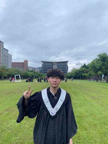 提供新店英文補習服務的專家蔡宜憲