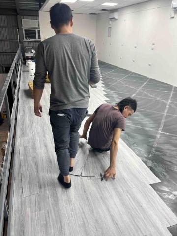 億年沙發企業社 - 地板施工