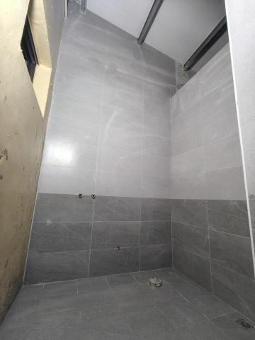 penny Lin - 浴室壁磚（雙色）30）60施作