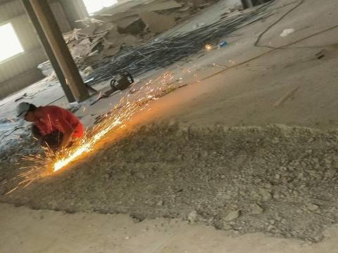 鈞週到企業行 - 切鋼筋