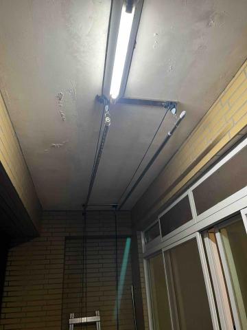 黃子睿 - 手動晾衣架維修安裝