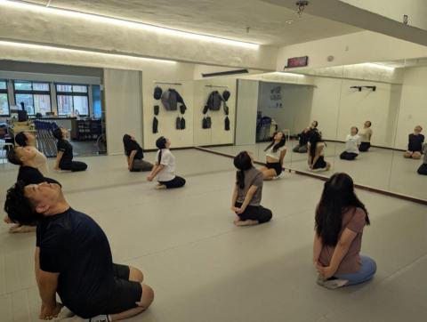 六藝武術教室 - 瑜珈課程