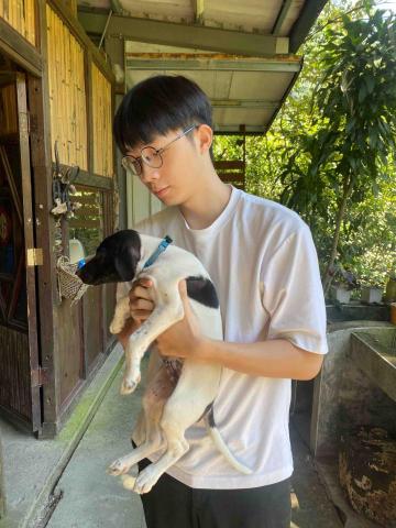 提供英翻中服務的專家劉宥辰