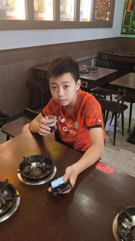 提供桌球服務的專家魯祐