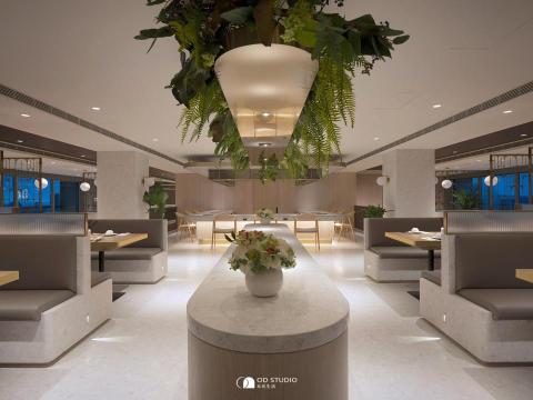 米氏室內裝修設計 - 首度改造高樓酒吧空間，打造高雄火鍋新體驗。 不用明火，卻點亮了創新的第一步 空間靈活分區，保留絕美高空視野，同時規劃可投影的大包廂，無論是朋友聚餐或商務會議，都能自在交流 在輕鬆氛圍中創造連結。