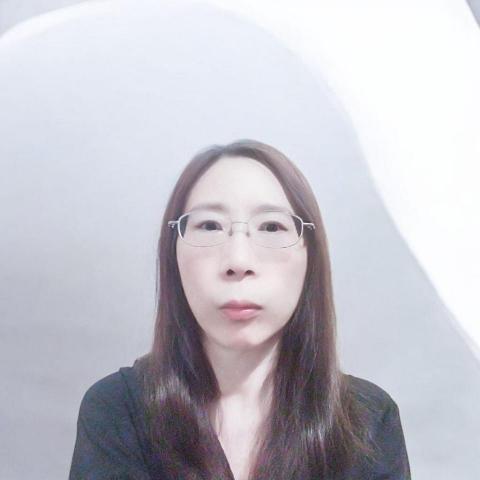 提供英文翻譯中文服務的專家Glory