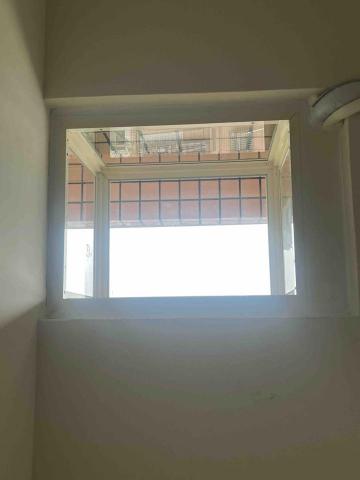 佳昇鋁門窗 - 冷氣窗台 客人是說以後讓貓爬上去看風景用的