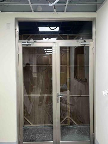 佳昇鋁門窗 - 施工後 700型雙開門