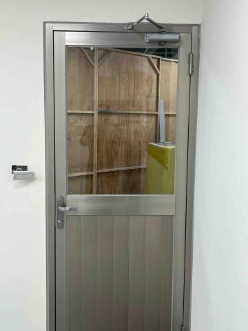 佳昇鋁門窗 - 施工後 700型單開門