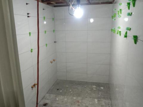 寶捷工程 - 浴室30x60壁磚貼覆