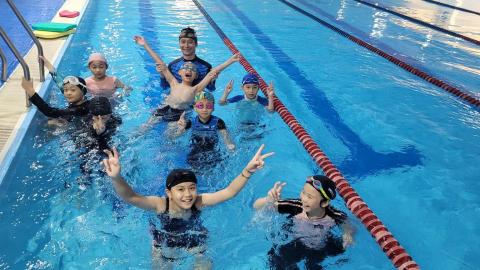 游泳教練-生生 - 