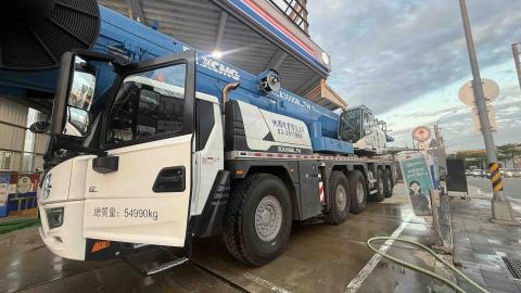 提供吊卡車服務的專家阿晉